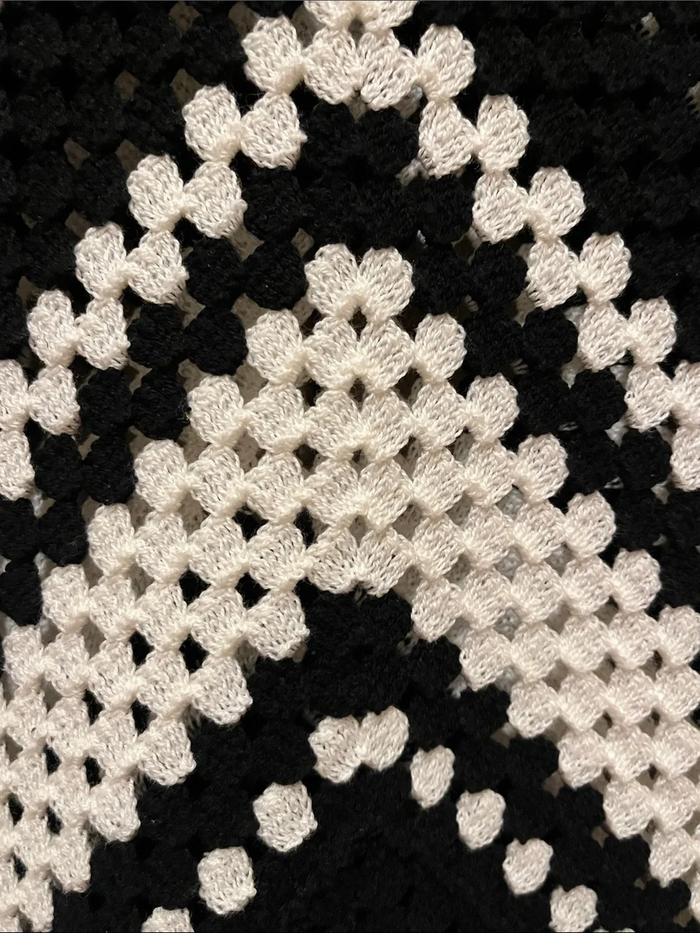 CHARLIE B PTP 21” L 24” Crochet Chevron Tank - Picture 5 of 5